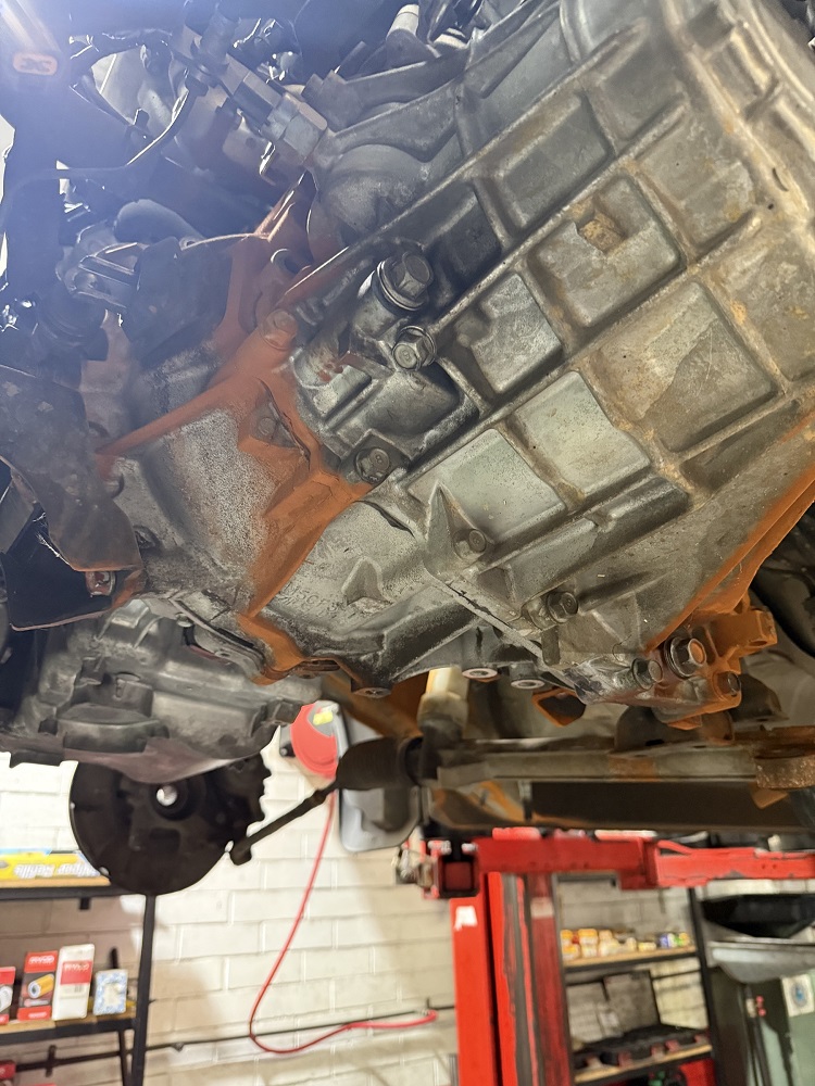 Engine oil leaks